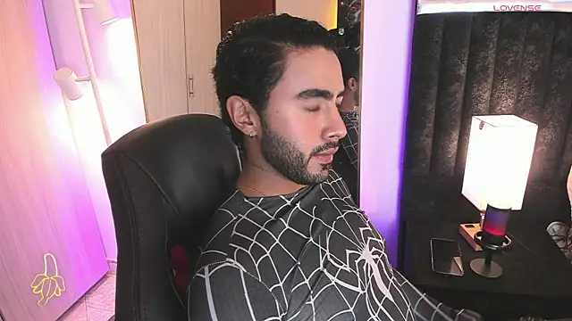 ItsMeEros online show from March 24, 9:59 pm