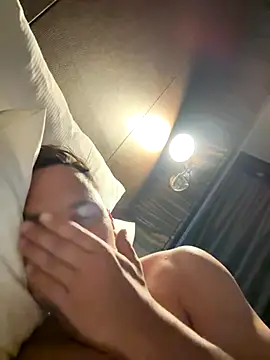 Jonkitzler1 online show from September 26, 9:32 pm