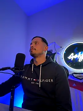 Jonkitzler1 online show from December 1, 5:14 pm