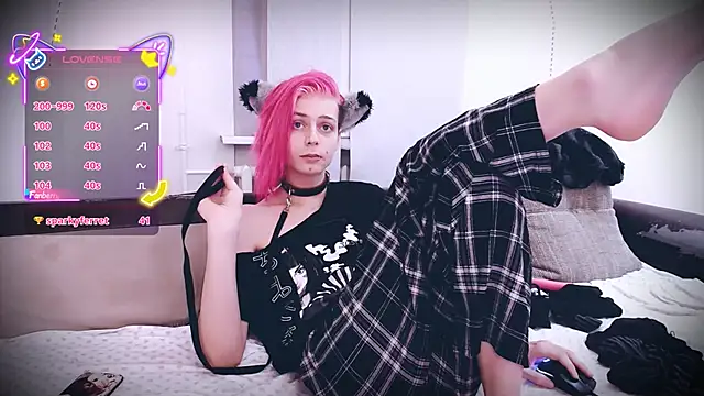 Littlepinkcat online show from December 21, 4:03 am