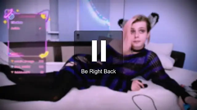 Littlepinkcat online show from December 3, 3:29 am