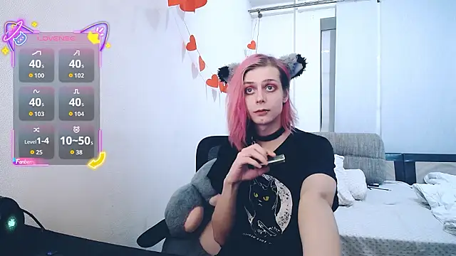 Littlepinkcat online show from March 3, 9:44 pm