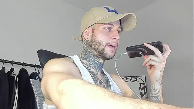  jamesleandros1 online show from November 7, 4:39 am