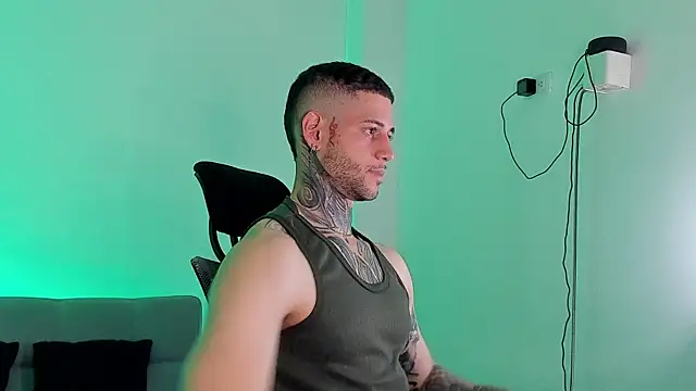  jamesleandros1 online show from July 5, 5:42 pm
