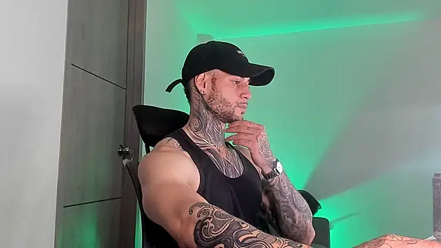  jamesleandros1 online show from May 25, 2:44 am