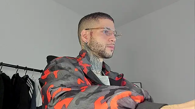  jamesleandros1 online show from November 11, 11:16 am