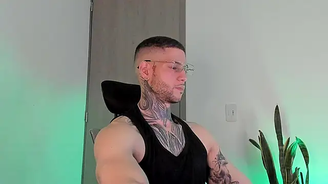  jamesleandros1 online show from February 11, 3:06 am