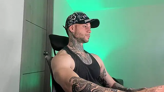  jamesleandros1 online show from May 23, 2:10 am