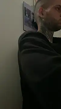  jamesleandros1 online show from February 7, 2:58 pm