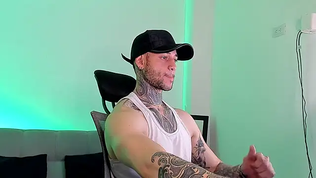  jamesleandros1 online show from July 11, 5:57 pm