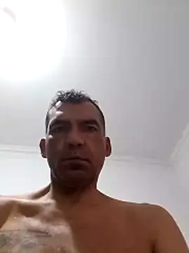 Snapshot of Daddy1972 chatting on June 7, 11:59 am Daddy1972 online show from June 7, 11:59 am