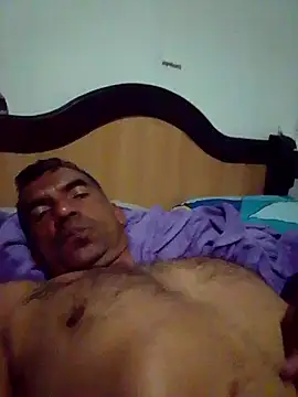 Snapshot of Daddy1972 chatting on March 21, 11:41 pm Daddy1972 online show from March 21, 11:41 pm