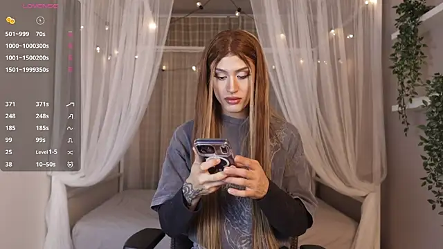 julesbennet online show from May 13, 3:57 am