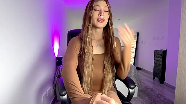 julesbennet online show from May 9, 5:38 pm