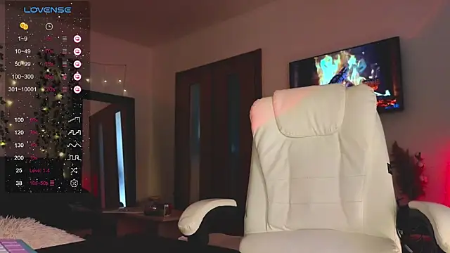 Snapshot of Juliette_Sunshine chatting on February 9, 4:36 am Juliette Sunshine online show from February 9, 4:36 am