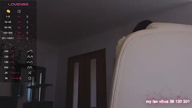 Snapshot of Juliette_Sunshine chatting on September 17, 6:26 am Juliette Sunshine online show from September 17, 6:26 am