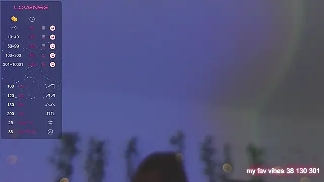 Snapshot of Juliette_Sunshine chatting on September 13, 10:10 pm Juliette Sunshine online show from September 13, 10:10 pm