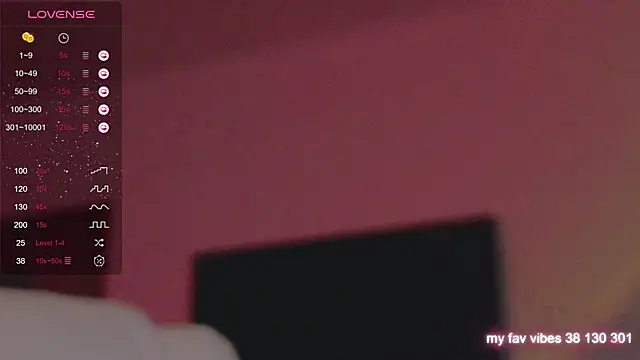 Snapshot of Juliette_Sunshine chatting on September 17, 10:12 pm Juliette Sunshine online show from September 17, 10:12 pm