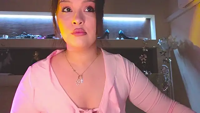 Snapshot of Malika_uAngel chatting on October 2, 10:57 pm Malika uAngel online show from October 2, 10:57 pm