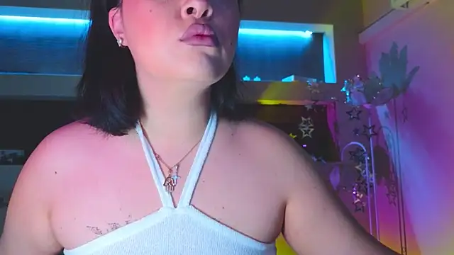 Snapshot of Malika_uAngel chatting on September 17, 11:40 pm Malika uAngel online show from September 17, 11:40 pm