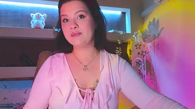 Snapshot of Malika_uAngel chatting on September 15, 12:55 am Malika uAngel online show from September 15, 12:55 am