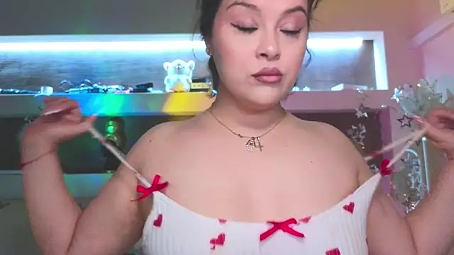 Snapshot of Malika_uAngel chatting on October 9, 12:11 am Malika uAngel online show from October 9, 12:11 am