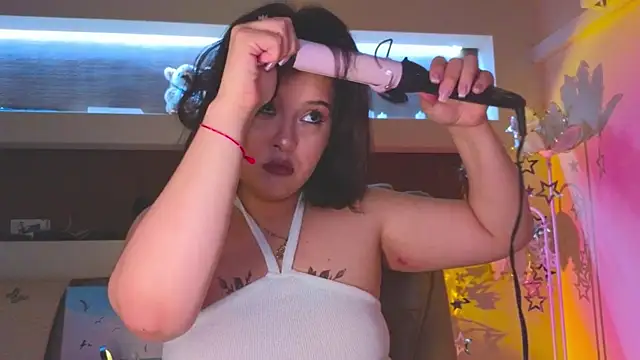 Snapshot of Malika_uAngel chatting on September 13, 10:32 pm Malika uAngel online show from September 13, 10:32 pm