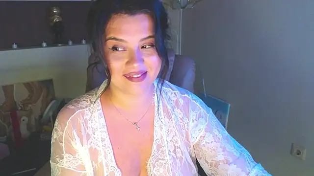 Malika uAngel online show from June 16, 9:15 pm