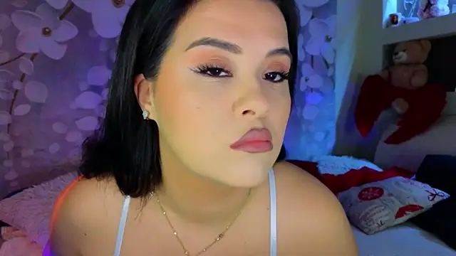 Snapshot of Malika_uAngel chatting on February 20, 12:19 am Malika uAngel online show from February 20, 12:19 am