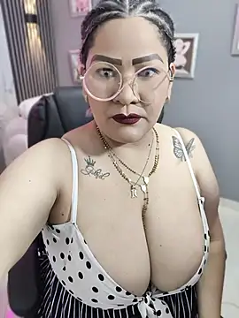 Snapshot of Dalessa_Bigtits chatting on July 10, 3:06 am Dalessa Bigtits online show from July 10, 3:06 am