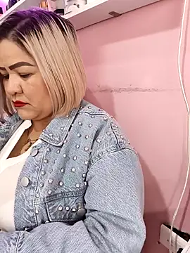 Dalessa Bigtits online show from March 28, 8:32 pm