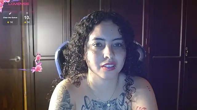 jaydensalvatore  online show from April 8, 10:33 pm