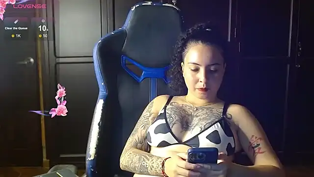 jaydensalvatore  online show from March 29, 10:55 pm