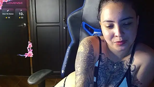 jaydensalvatore  online show from January 8, 9:10 pm