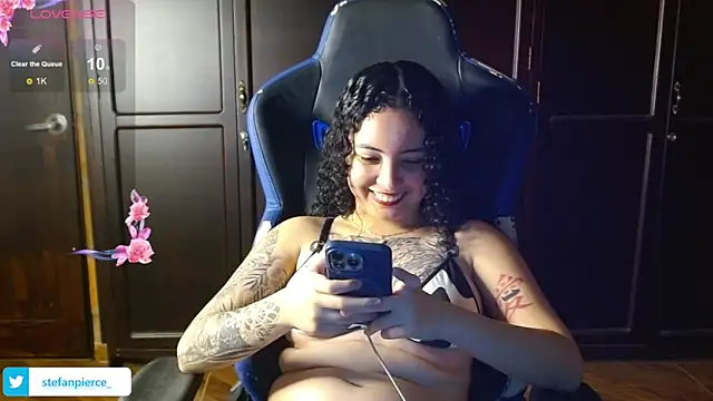 jaydensalvatore  online show from March 12, 10:47 pm