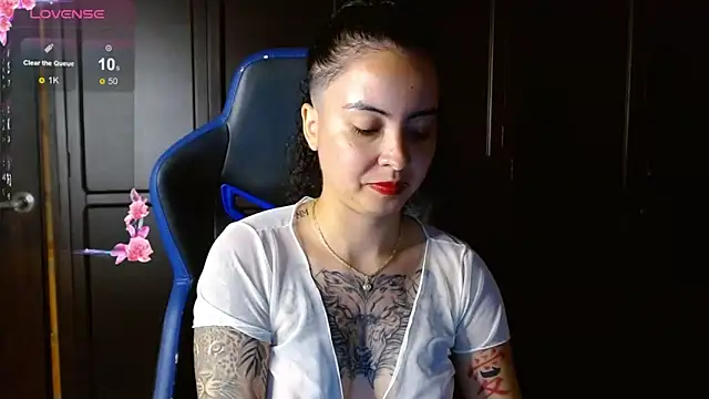 Snapshot of jaydensalvatore_ chatting on November 3, 10:02 pm jaydensalvatore online show from November 3, 10:02 pm