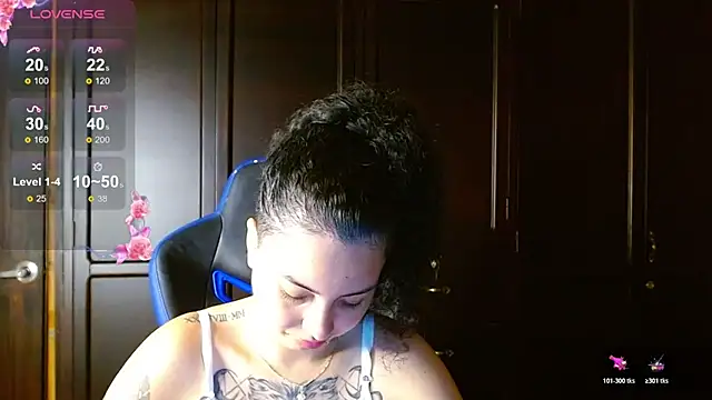 Snapshot of jaydensalvatore_ chatting on November 24, 10:10 pm jaydensalvatore online show from November 24, 10:10 pm