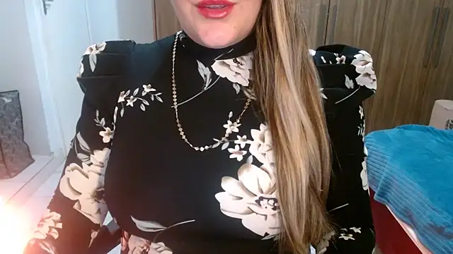 Aliceescobar online show from May 26, 2:04 pm