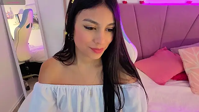 PIA STONE online show from October 10, 7:58 pm