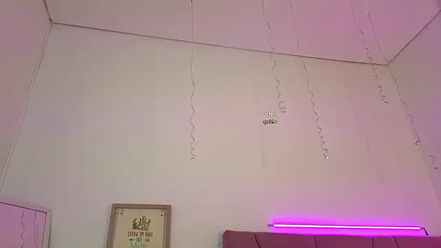 PIA STONE online show from January 9, 8:16 pm