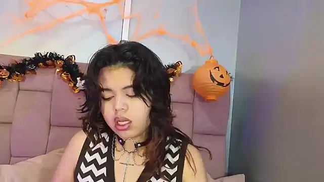 SabinaMerchetti online show from October 22, 2:44 am