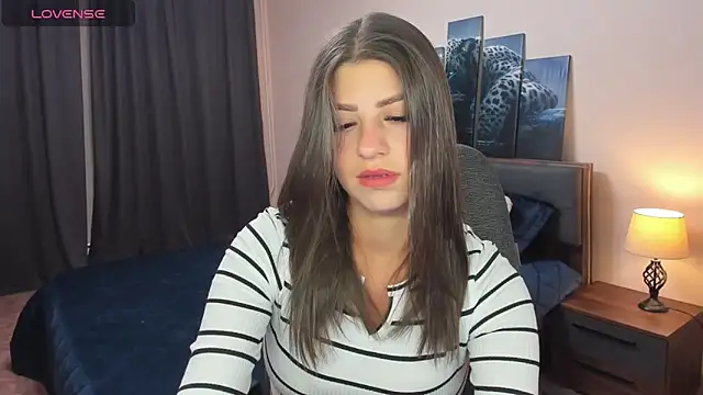 MaryMayson online show from February 13, 3:45 pm