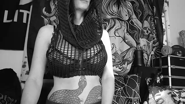 Silentmary online show from April 10, 2:07 am