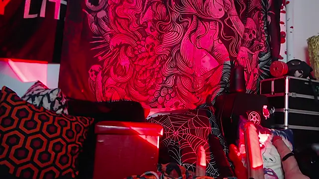 Silentmary online show from May 26, 3:15 am
