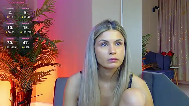 Avril Cyrus online show from November 19, 8:03 am