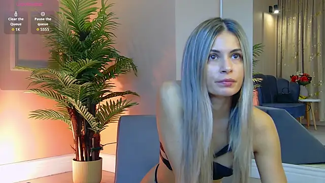 Avril Cyrus online show from September 17, 7:10 am