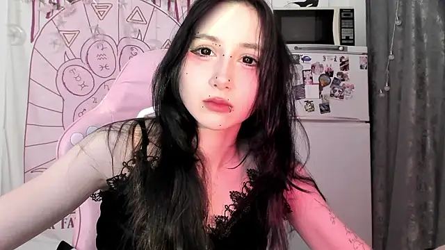 Holy420lolii online show from February 13, 7:25 pm