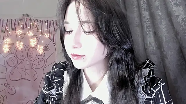 Snapshot of Holy420lolii chatting on October 10, 3:35 pm Holy420lolii online show from October 10, 3:35 pm