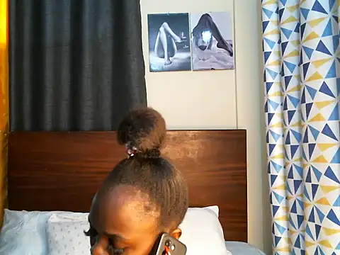 Snapshot of pay_tience chatting on June 26, 7:36 am pay tience online show from June 26, 7:36 am