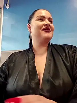 GeorgiaLerox online show from May 20, 12:24 pm